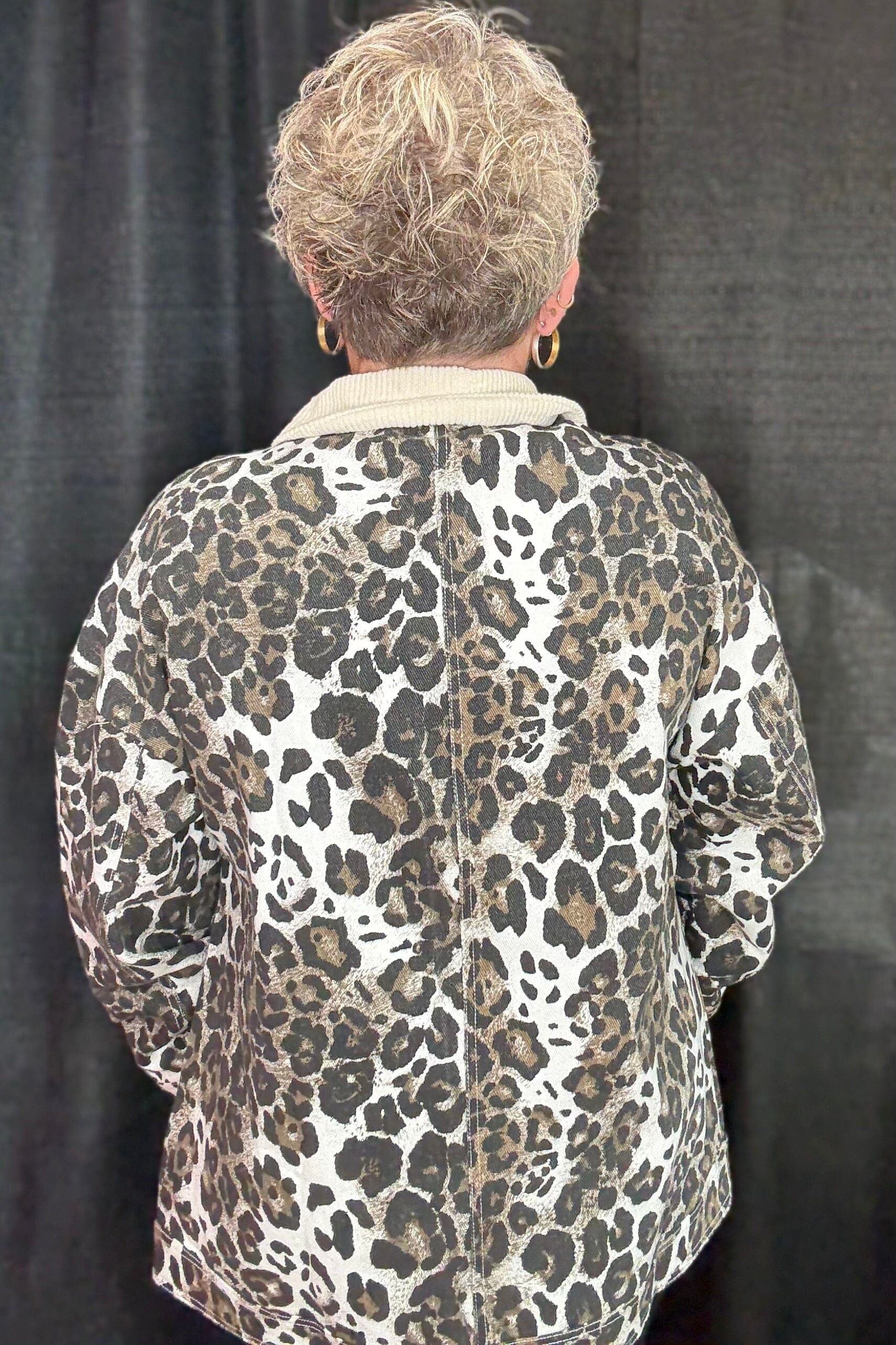 Long Sleeve Leopard Jacket w/Collar OUTFIT COMPLETER VERYJ