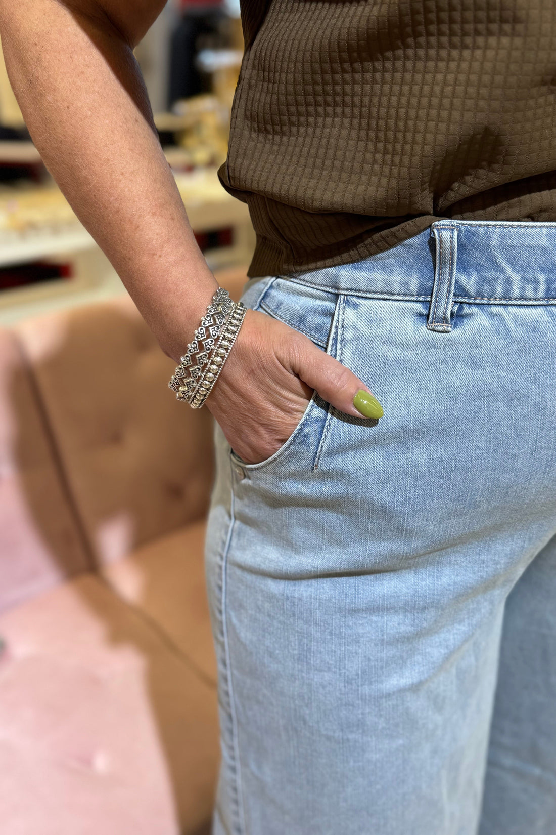 Ab Solution Skyrise Crop Wide Leg w/Tulip Hem 25/24" JEANS DEMOCRACY