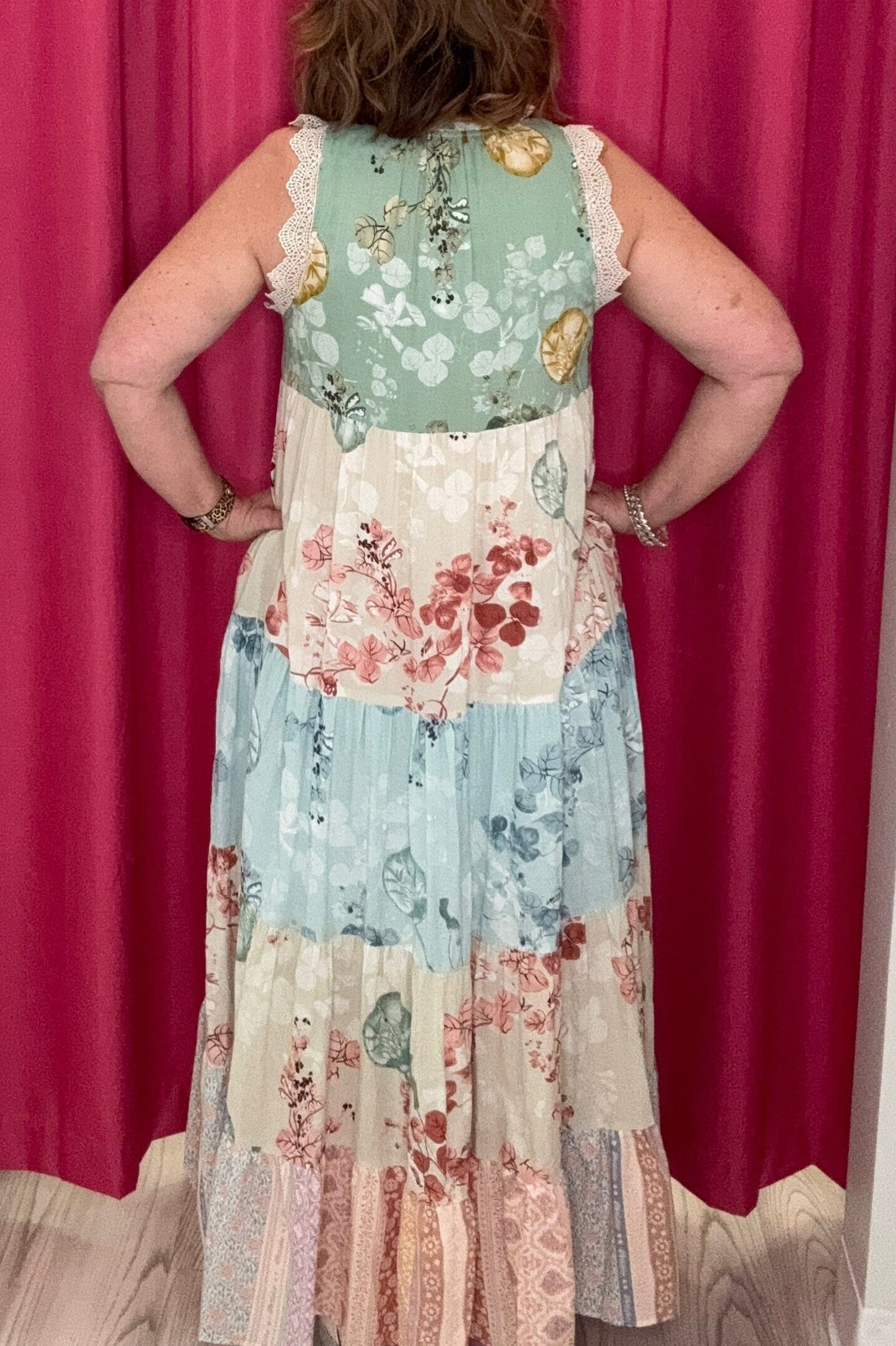 Floral Printed Dress w/ Lace Detail DRESS DAVI&DANI