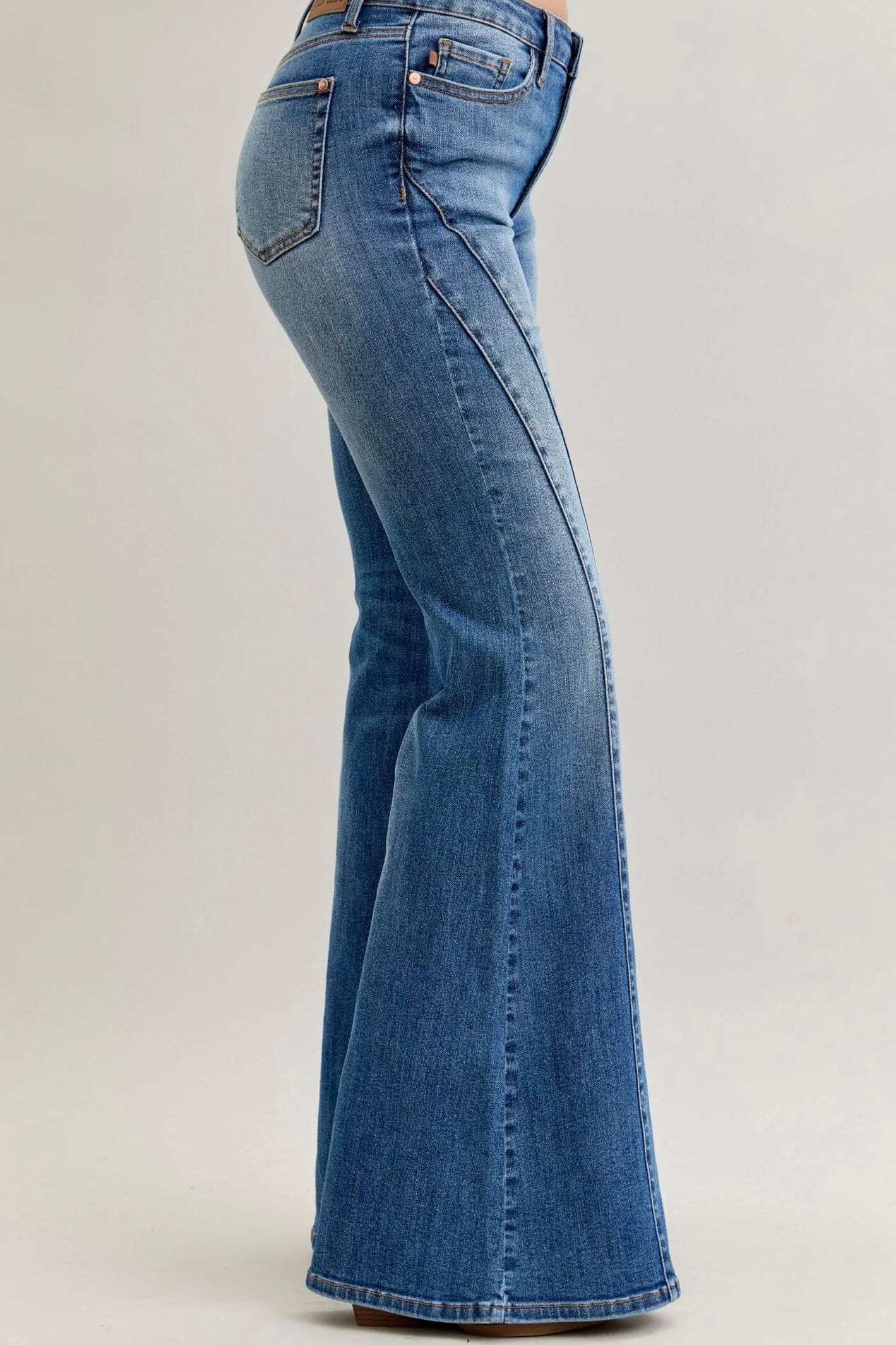Mid-Rise New Flare Double Angular Seam JEANS JUDY BLUE
