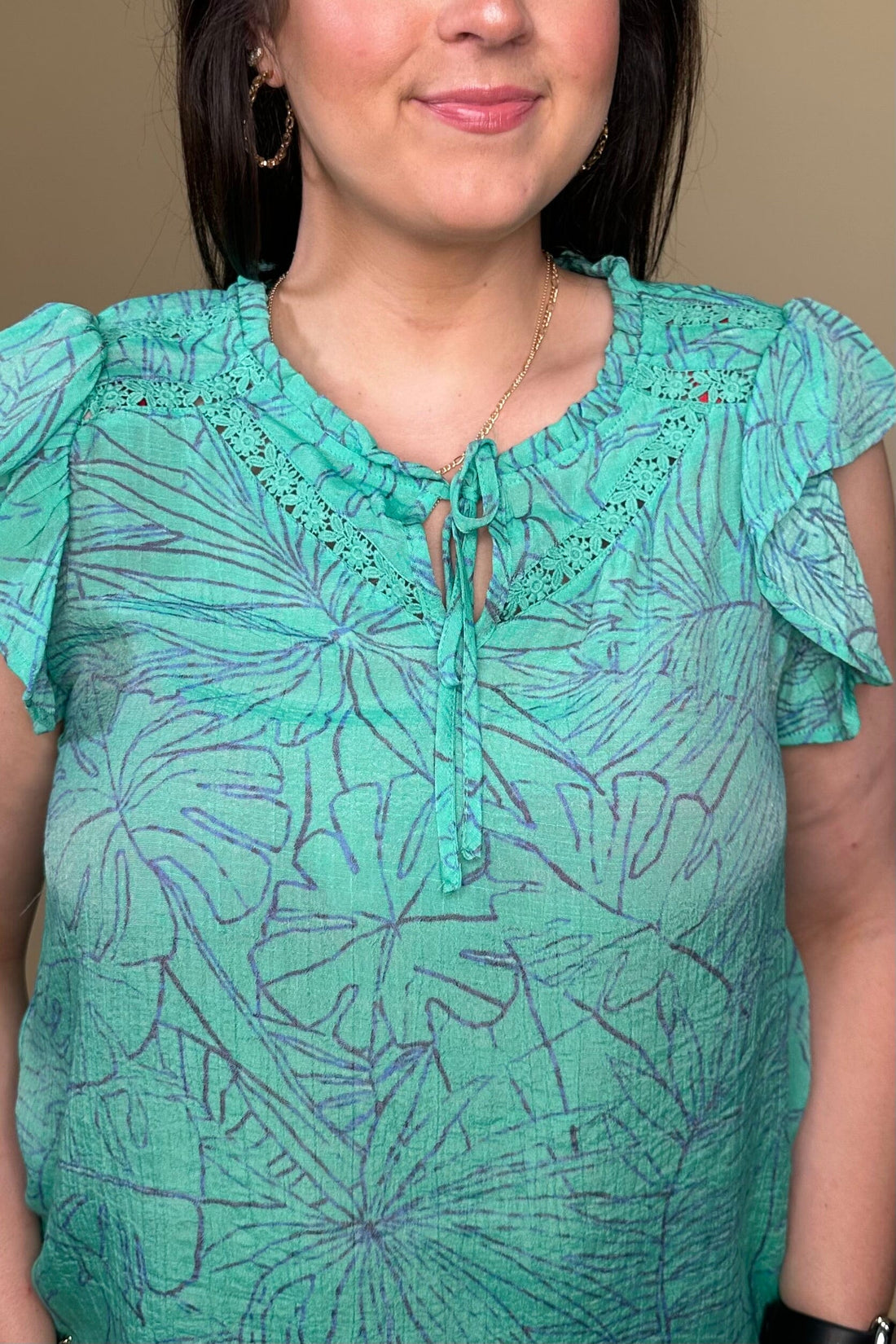 Flutter Sleeve w/Neck Tie MISSY TOP SPECIAL ZAC & RACHEL