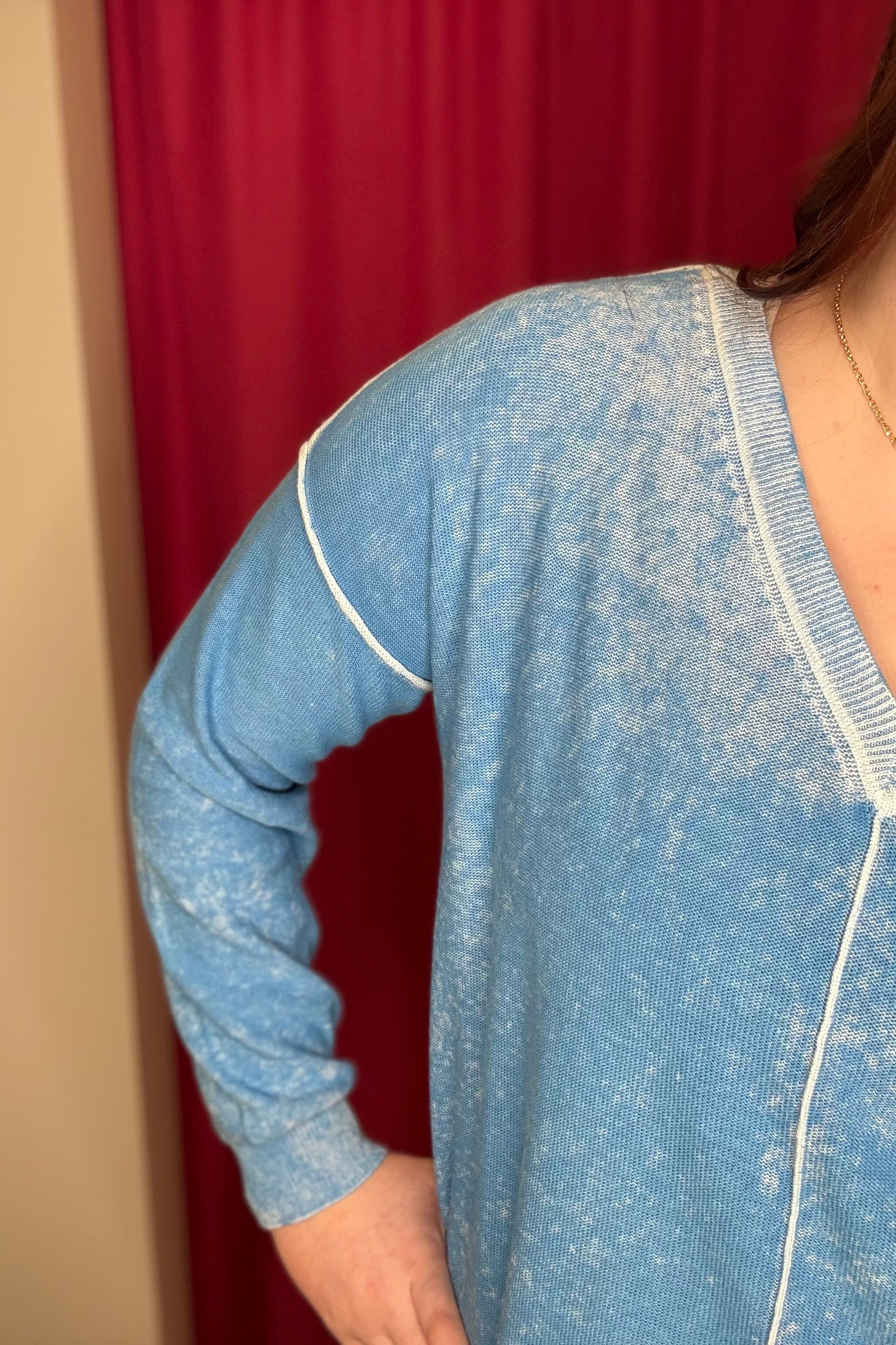 V-Neck Sweater with Special Wash MISSY TOP SPECIAL TRIBAL