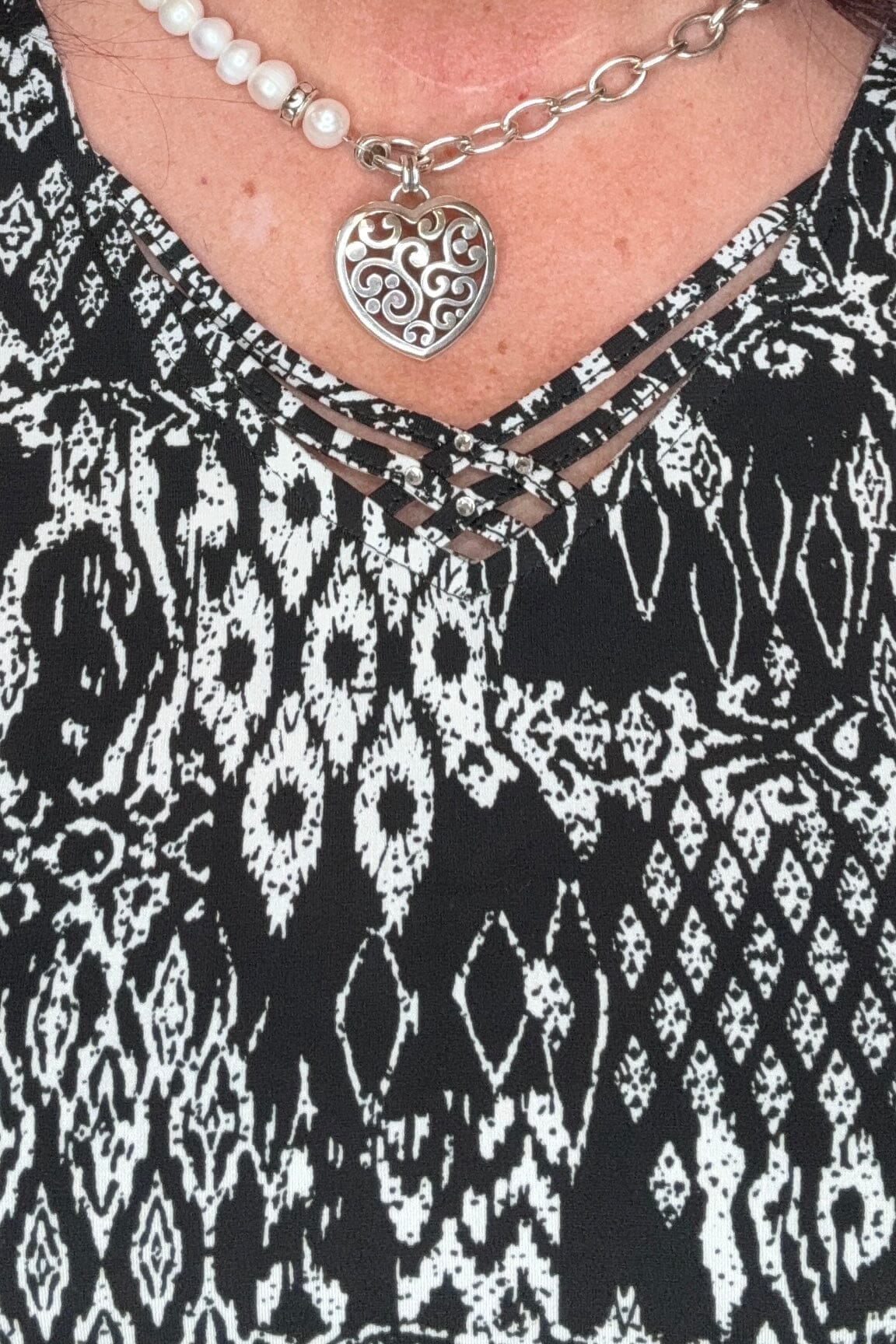 Printed Top 3/4 Sleeve V-Neck MISSY TOP SPECIAL SOUTHERN LADY