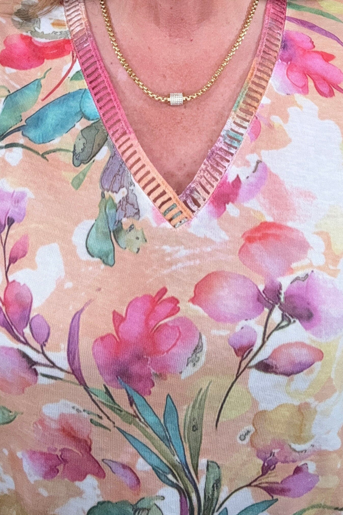 Short Sleeve Printed Top w/Neck Detail MISSY TOP SPECIAL KEREN HART