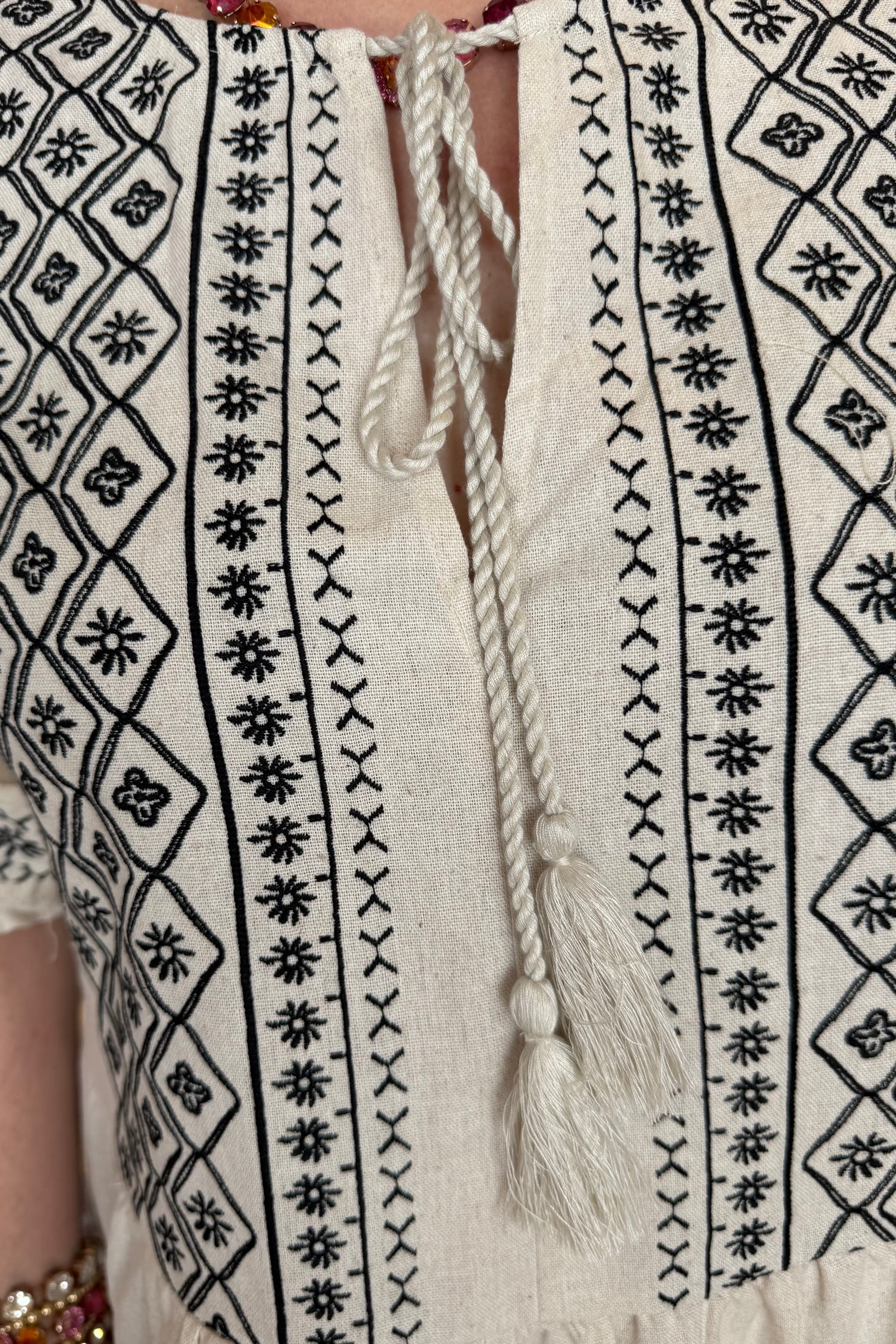 Embroidered Top w/ Half Balloon Sleeve JR TOP DRESSY UMGEE