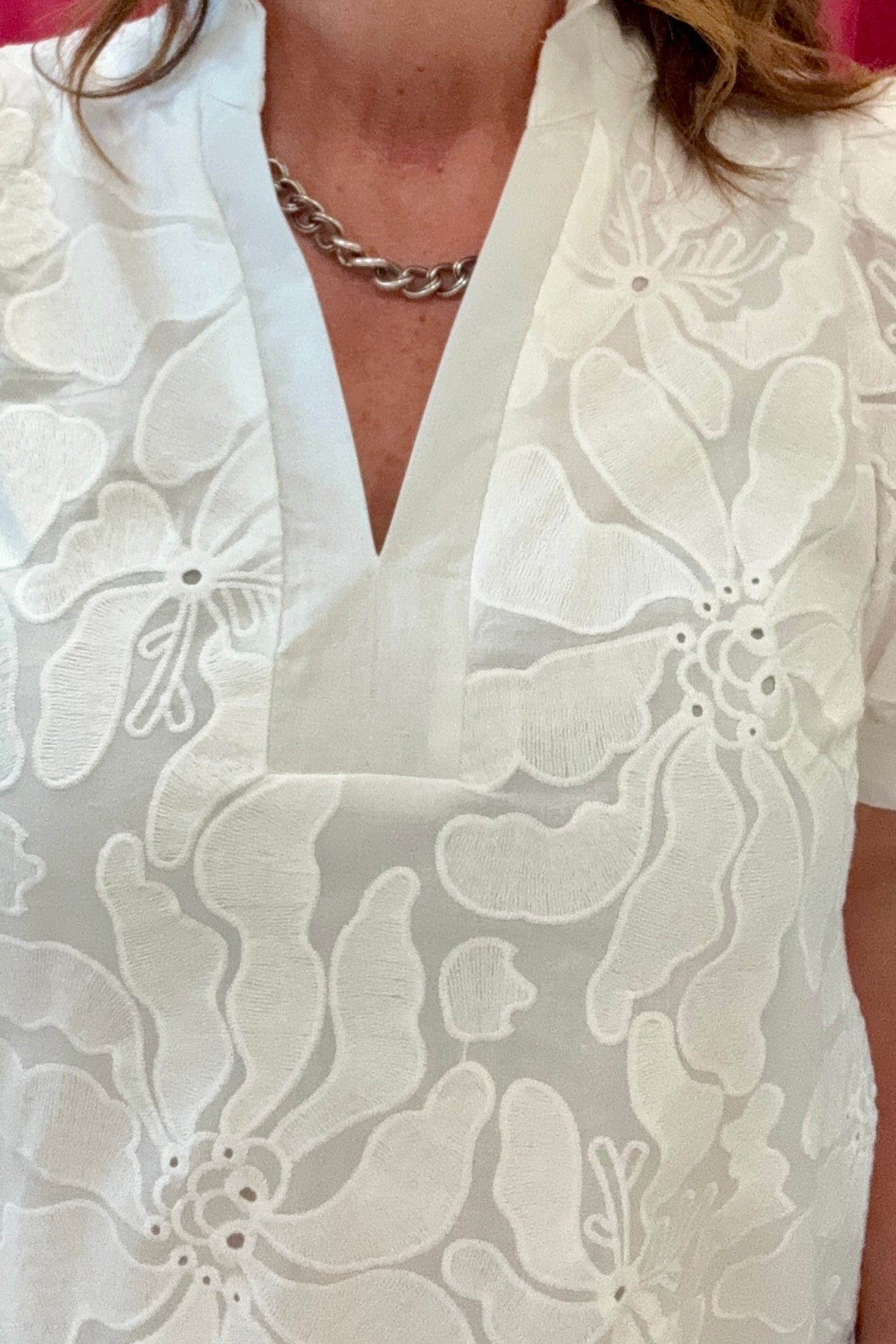 Short Sleeve V-Neck Textured Top JR TOP DRESSY ENTRO