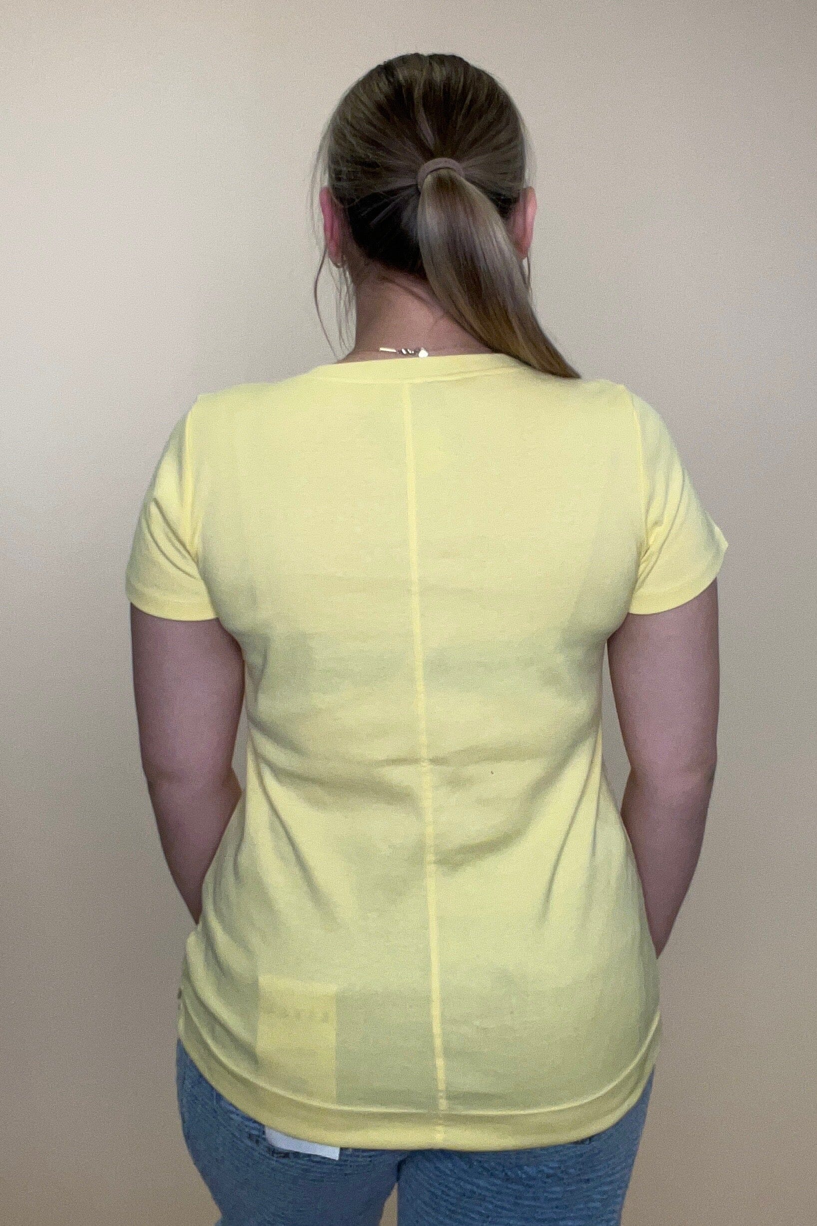 Short Sleeve Scoop Neck Top - White MISSY BASIC KNIT KEREN HART