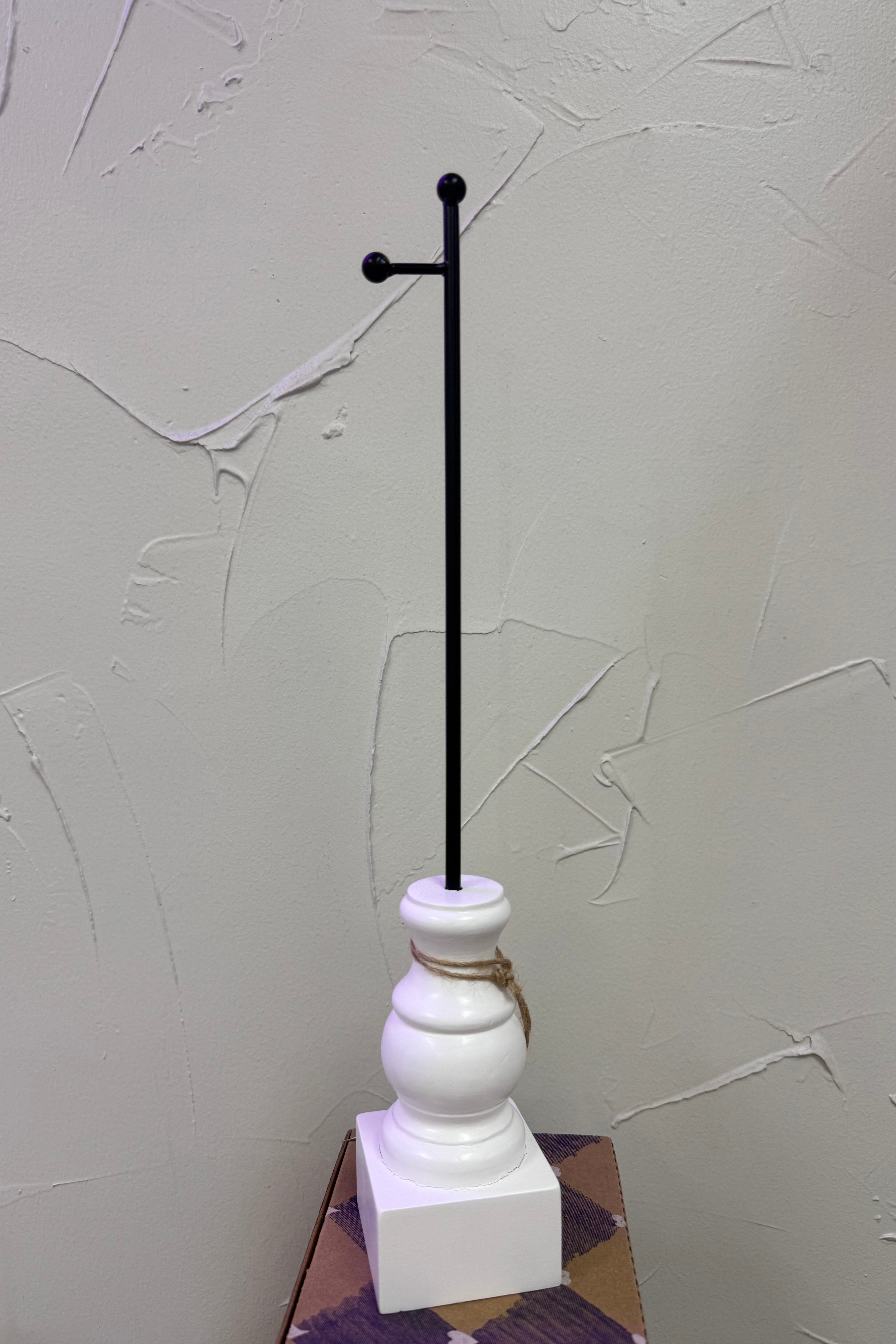 Medium White Mini Gallery Block & Hook GIFT/OTHER ROUNDTOP