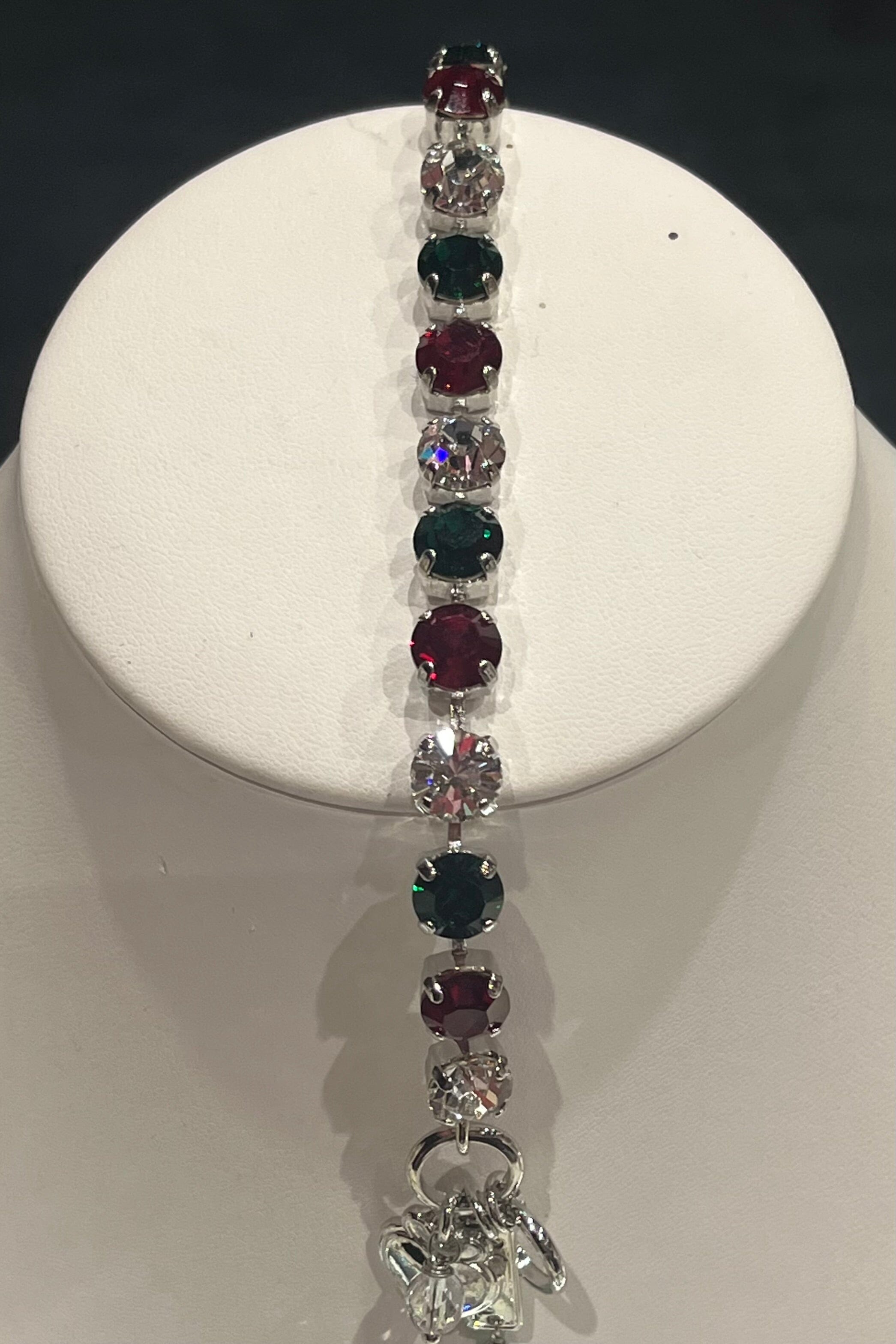 Medium Everyday Bracelet in "Holly" BETTERBRANDJEWELRY Mariana