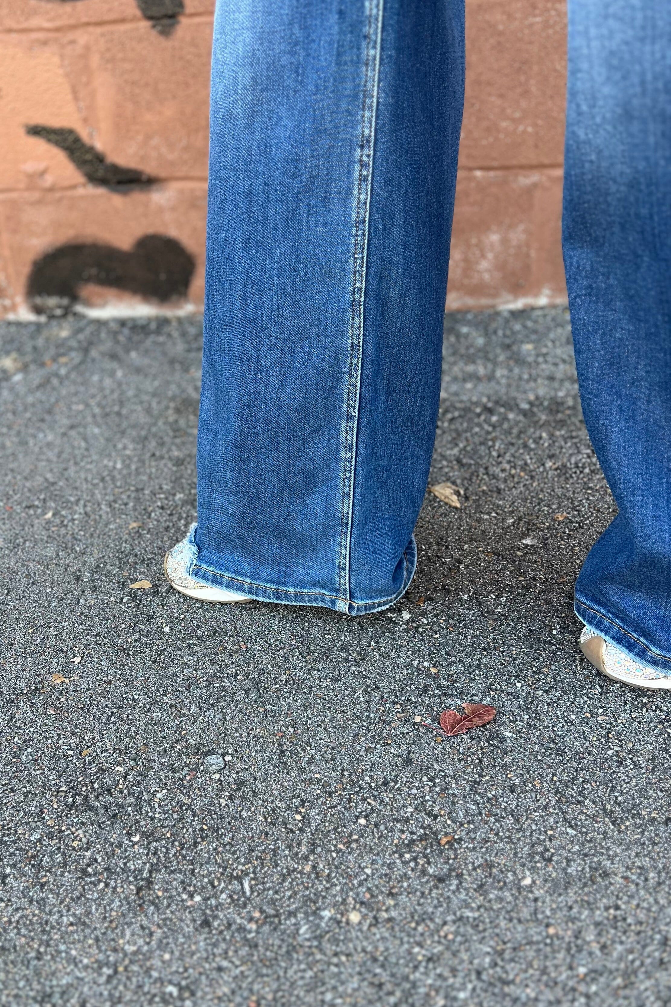 Tummy Control High Rise Wide Leg Knee Distress JEANS RISEN