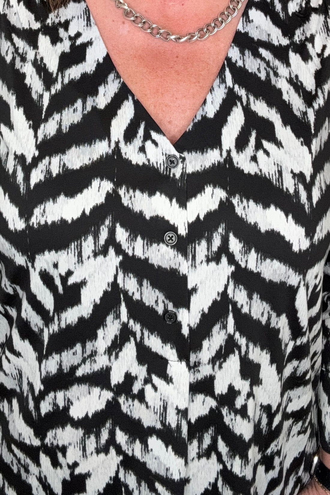 Black and White Printed Lightweight Top MISSY TOP SPECIAL ZAC & RACHEL