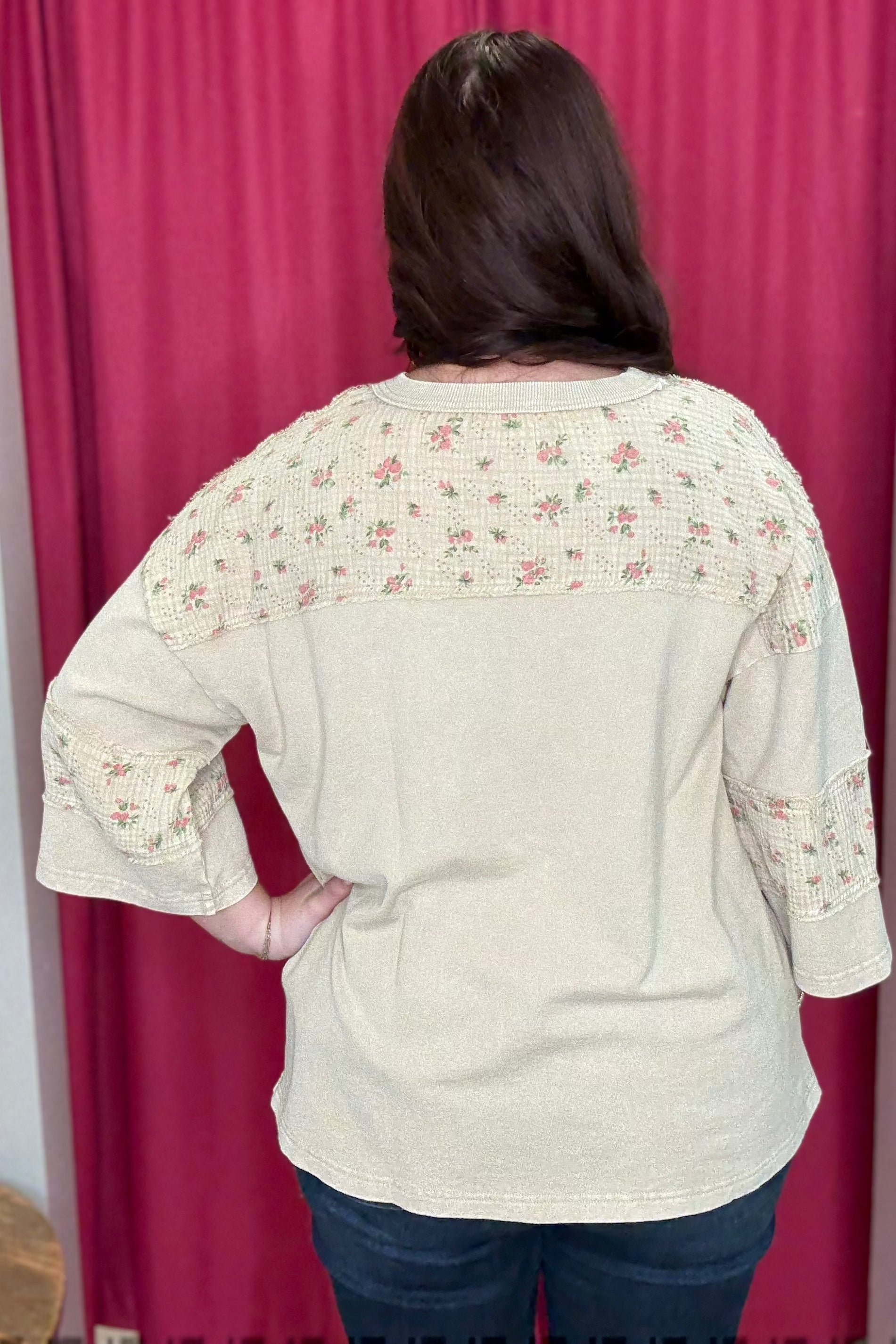 3/4 Sleeve Top with Floral Gauze Patch Pocket, Sleeves & Back JR TOP DRESSY EASEL