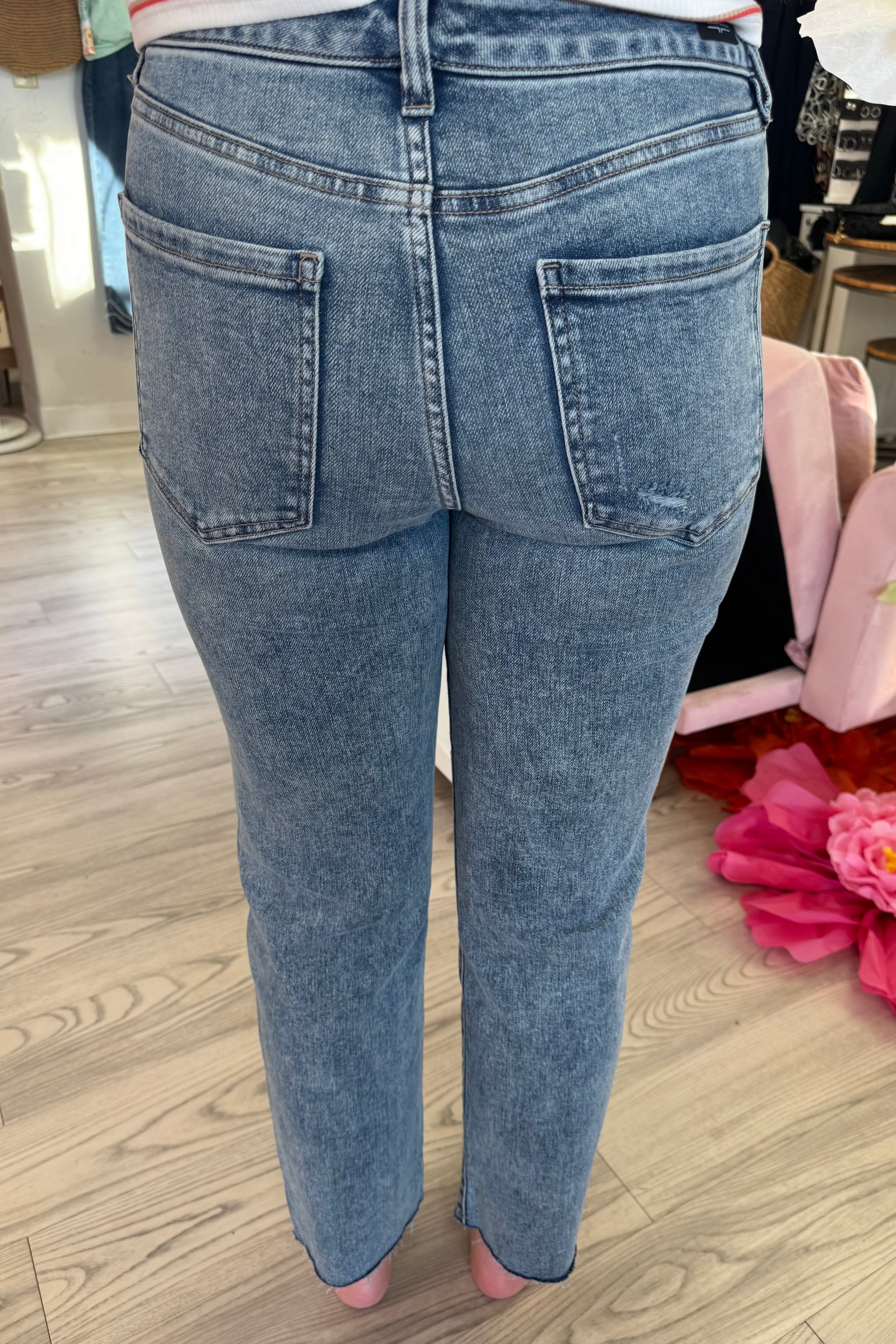 Liv Non-skinny Skinny With Cut Hem JEANS LIVERPOOL