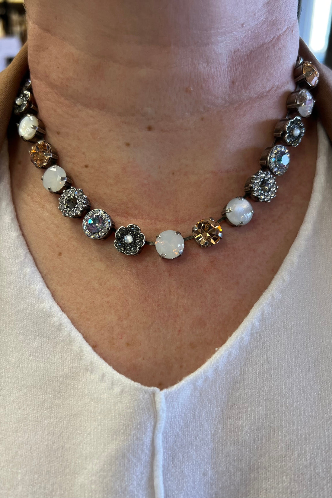 Lovable Rosette Necklace in Ice Queen BETTERBRANDJEWELRY Mariana