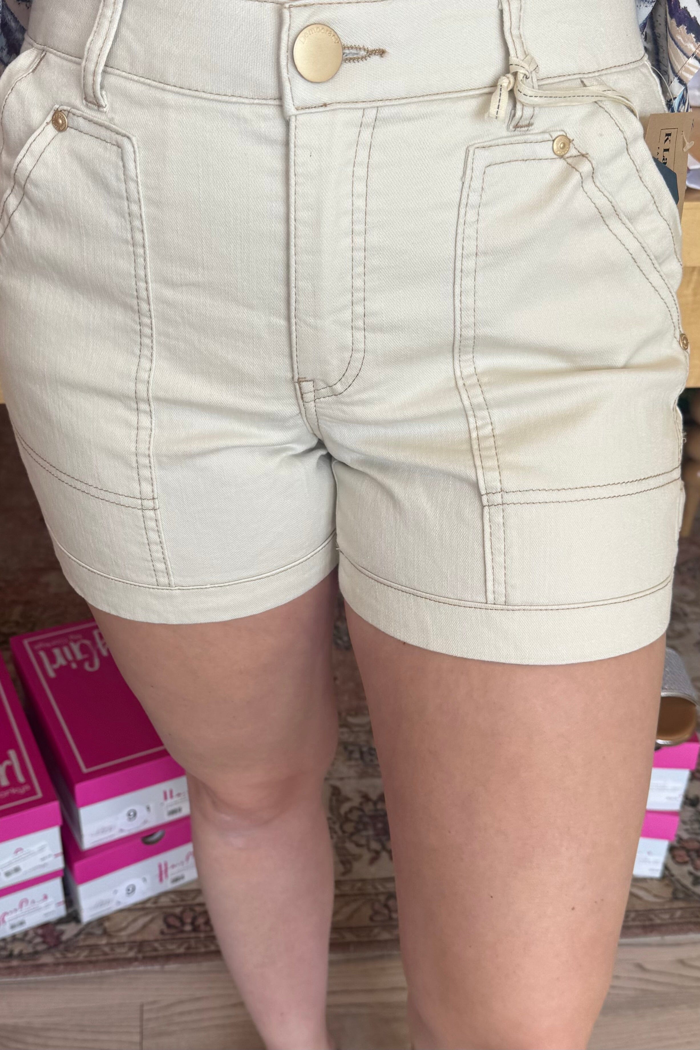 4.5/23&quot; Ab Solution High Rise Carpenter Short BOTTOMS DEMOCRACY 