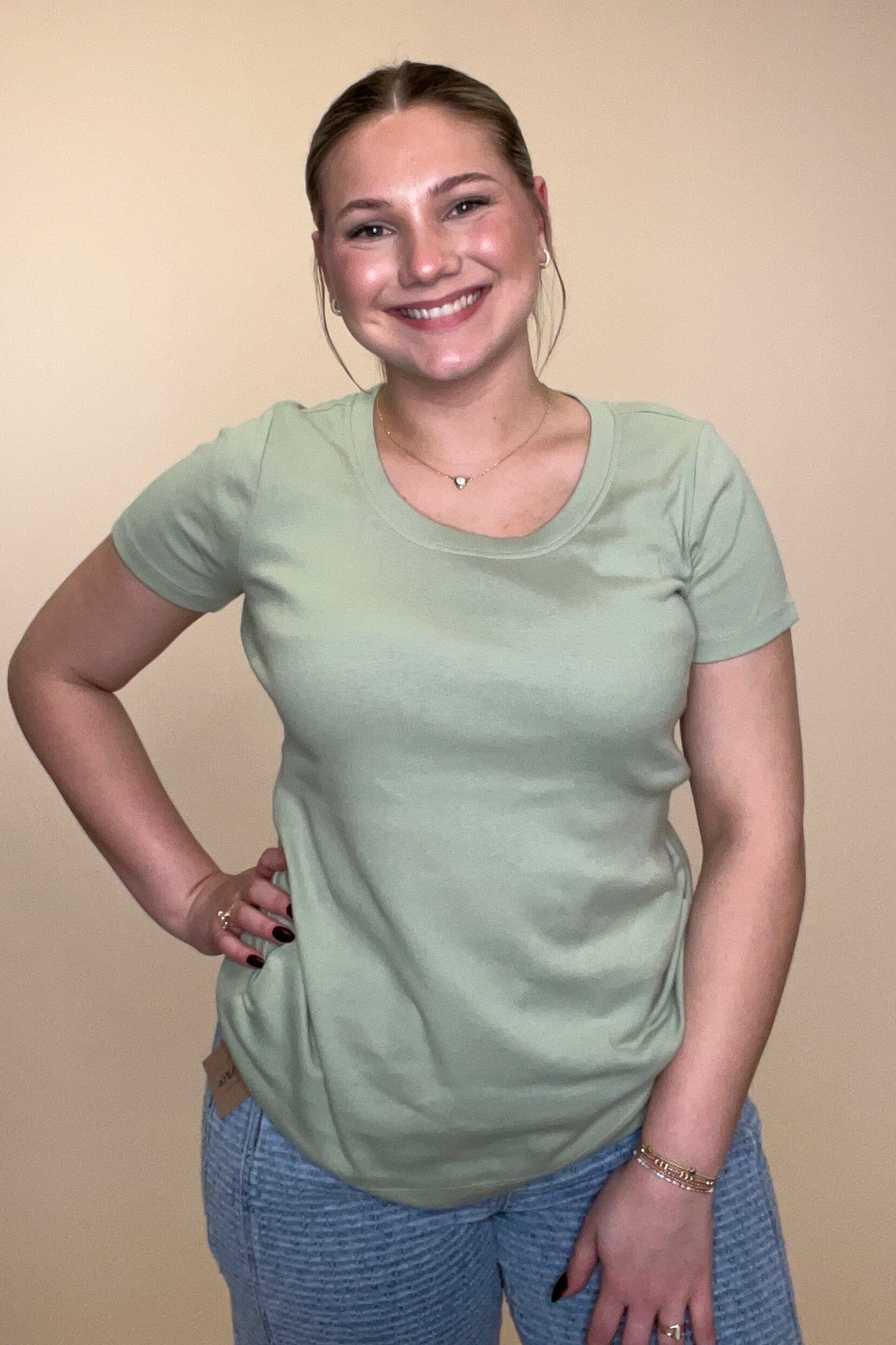 Short Sleeve Scoop Neck Top - Sage Green MISSY BASIC KNIT KEREN HART 