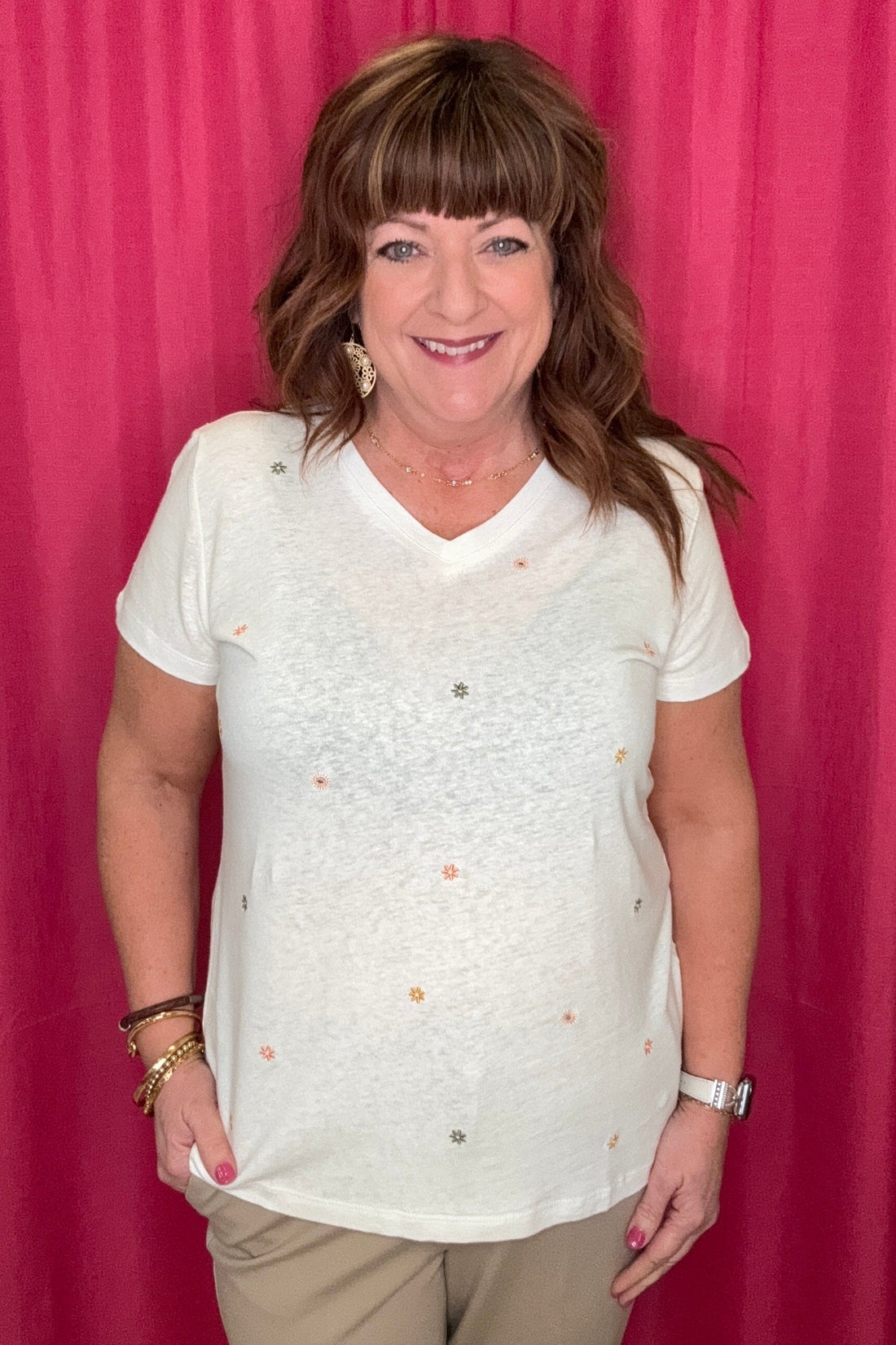 Short Sleeve Dainty Flower V-Neck T-Shirt MISSY TOP SPECIAL Charlie B