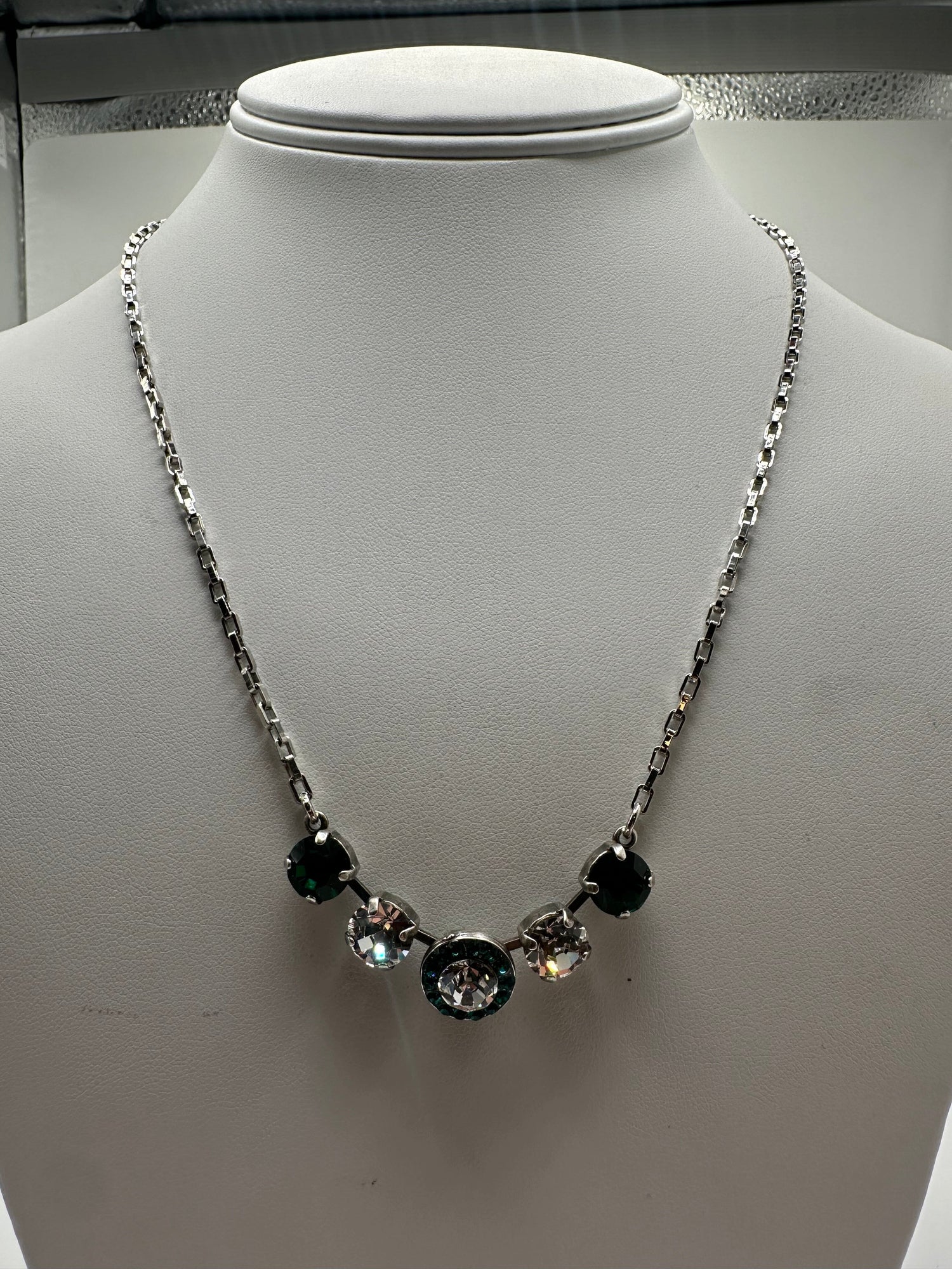 N-5084-205001-SP BETTERBRANDJEWELRY MICHALSMARIANA 