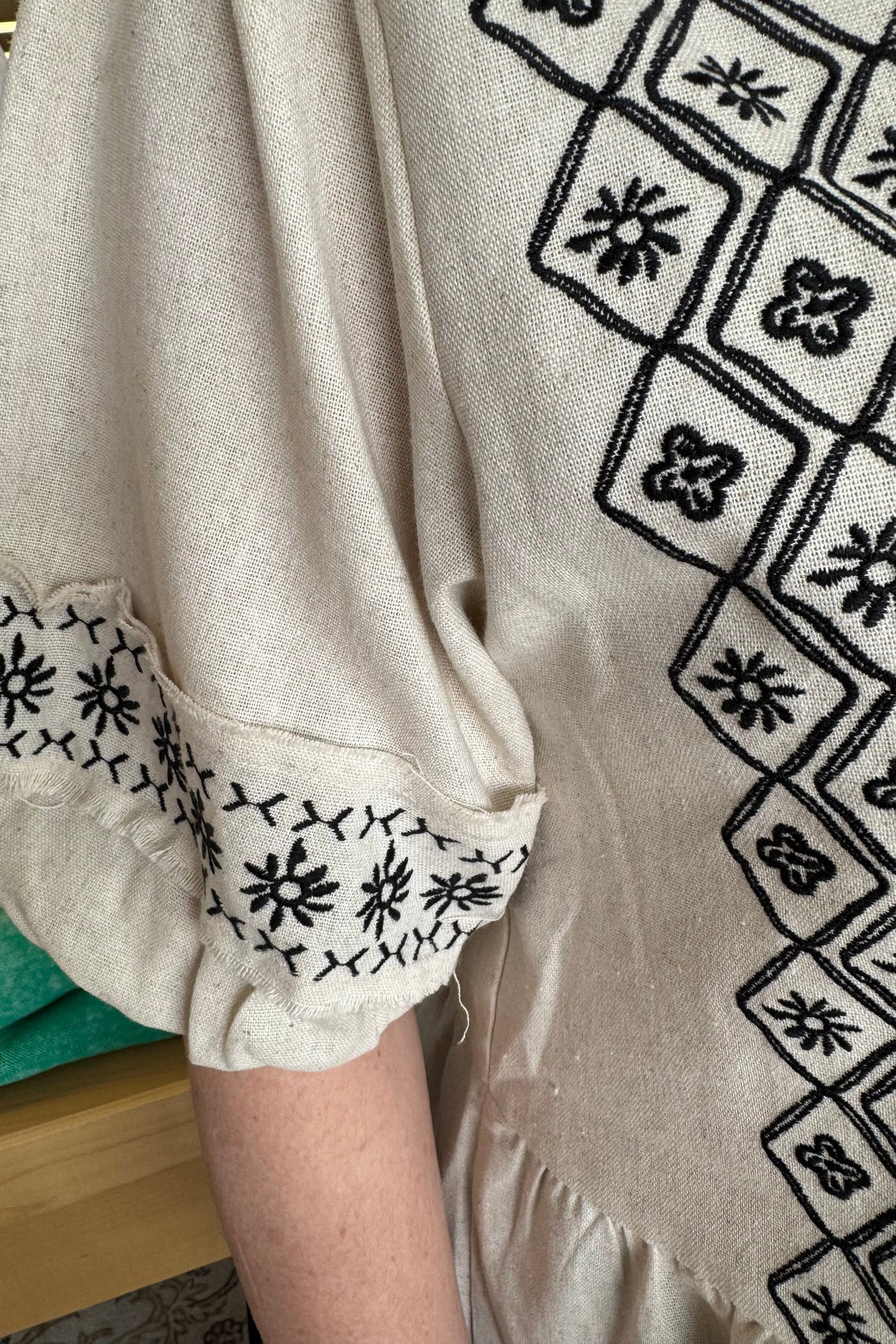 Embroidered Top w/ Half Balloon Sleeve JR TOP DRESSY UMGEE 