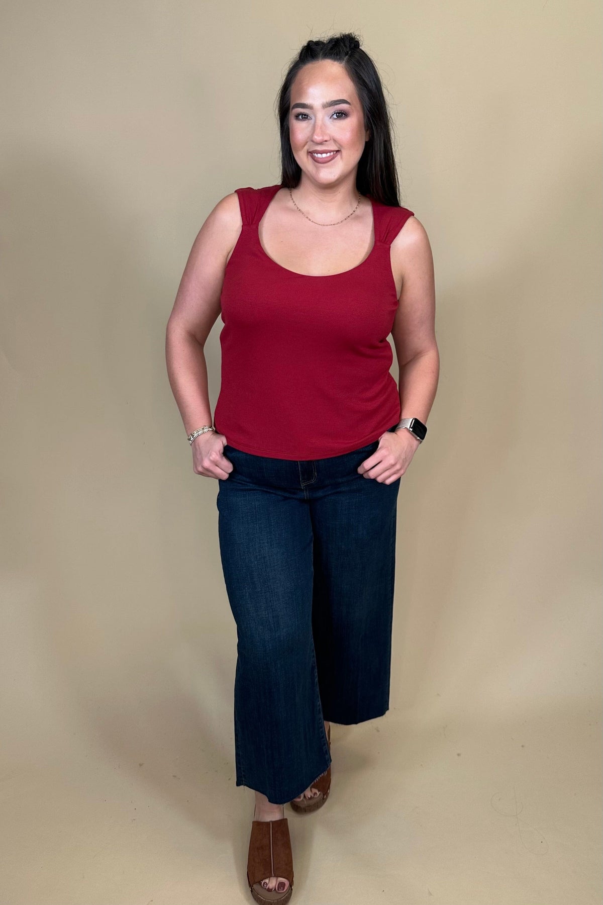 Sleeveless Built in Bra Knit Top - Cranberry MISSY BASIC KNIT:LPTRUNKFALL26 LIVERPOOL 