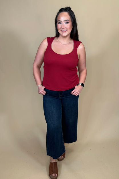 Sleeveless Built in Bra Knit Top - Cranberry MISSY BASIC KNIT:LPTRUNKFALL26 LIVERPOOL 