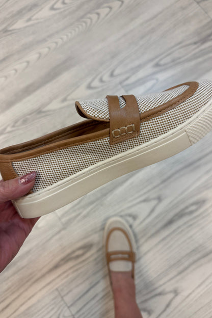 Group Chat Shoe SHOES CORKYS 