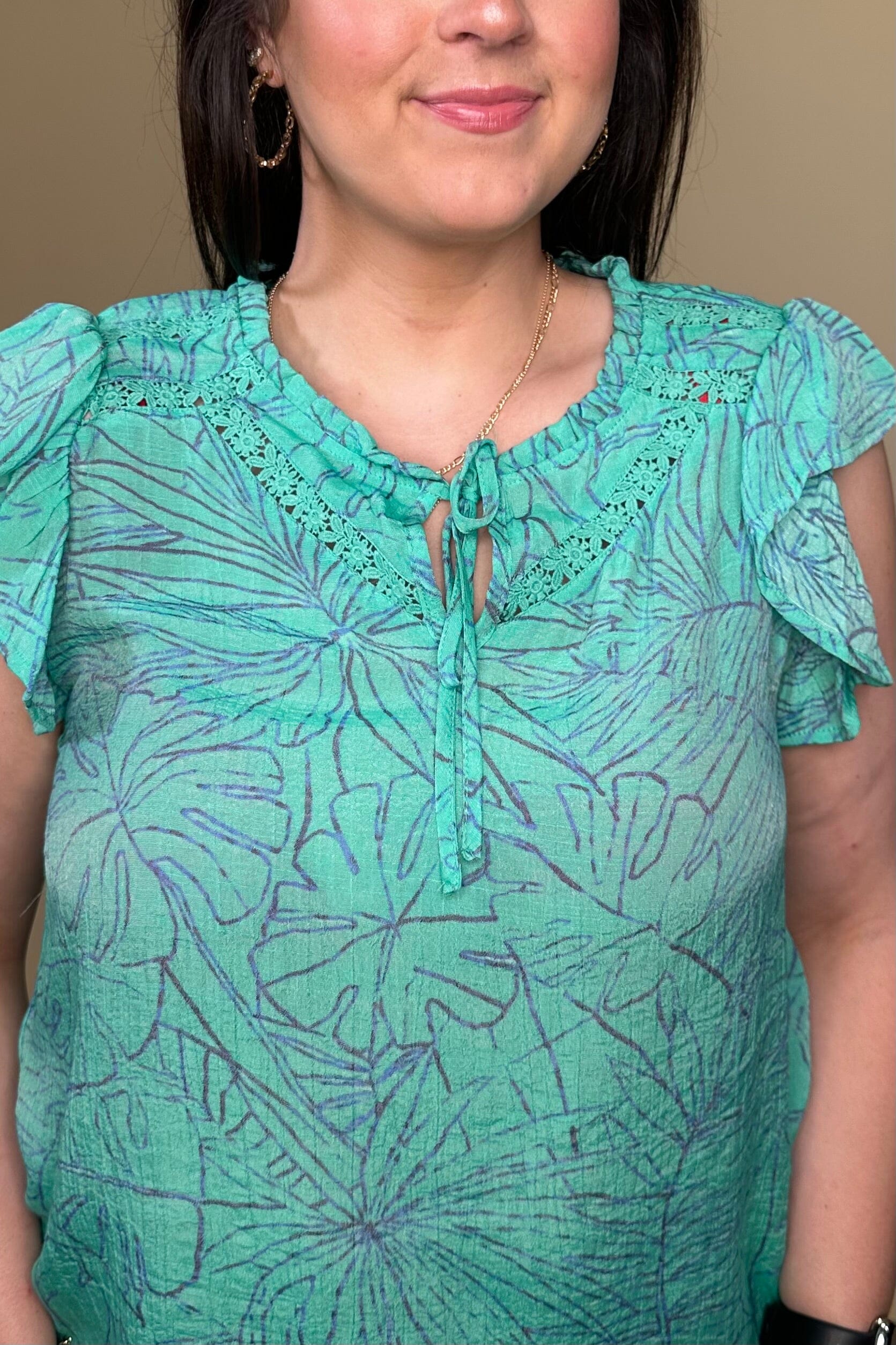 Flutter Sleeve w/Neck Tie MISSY TOP SPECIAL ZAC &amp; RACHEL 