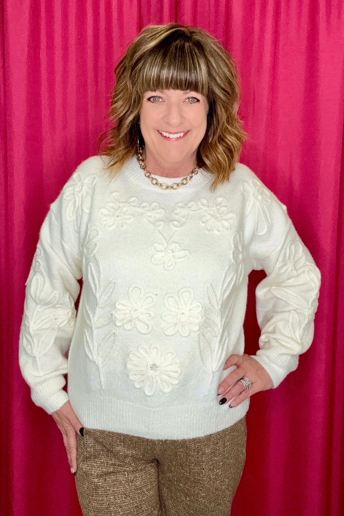 Long Sleeve Sweater w/Stitched Flowers SWEATER ALLIE &amp; ROSE CRM S 