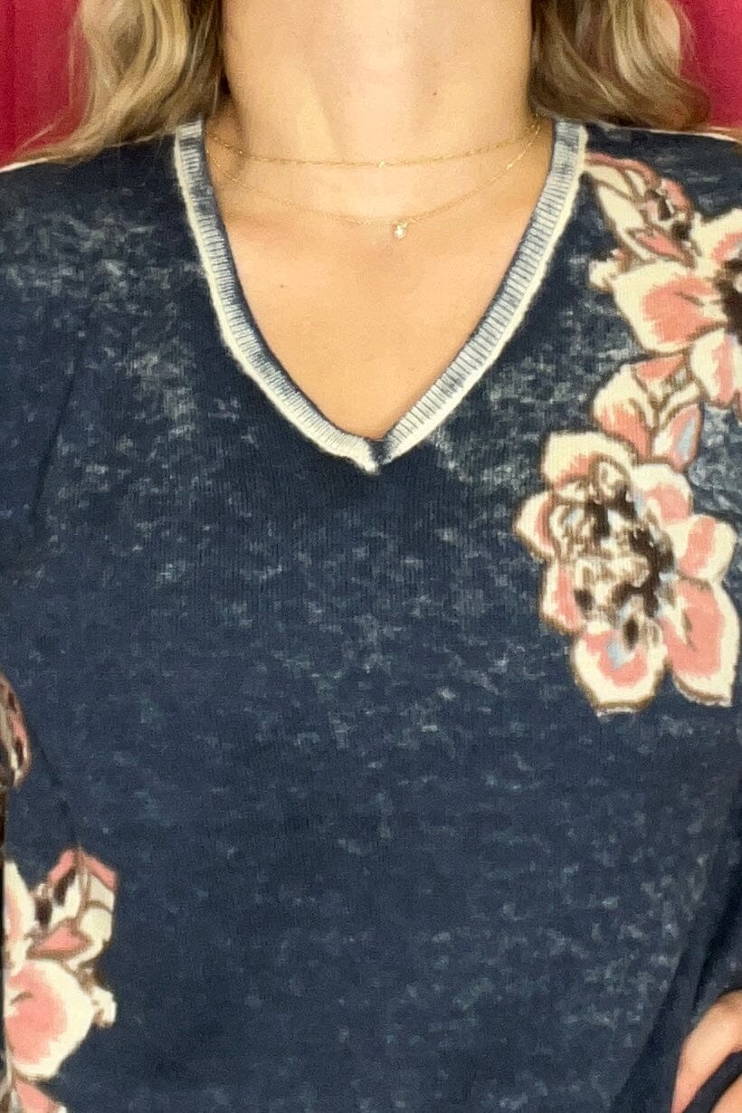 Reverse Print w/Floral V-Neck Sweater MISSY TOP SPECIAL CHARLIEB 