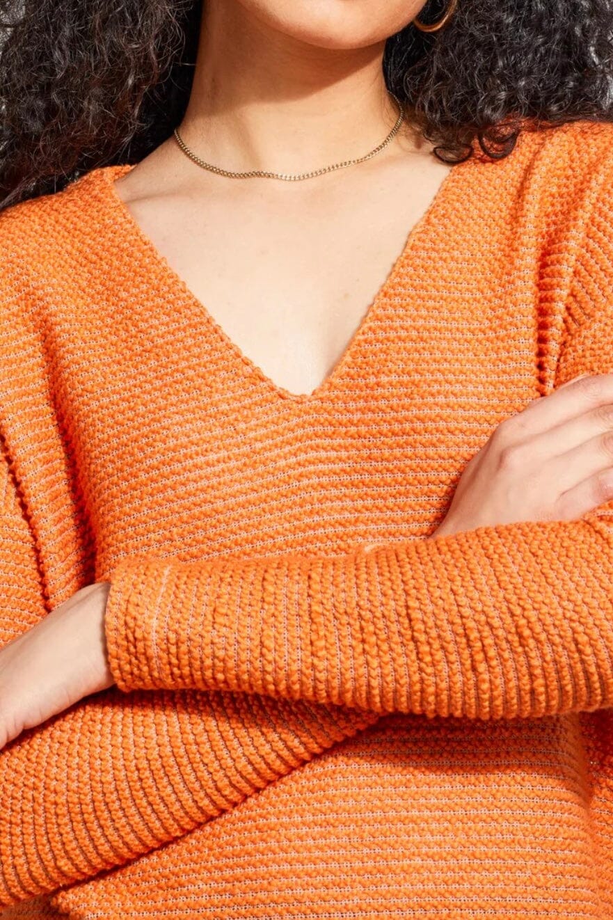 V-Neck Textured Tunic with Side Slits SWEATER TRIBAL 