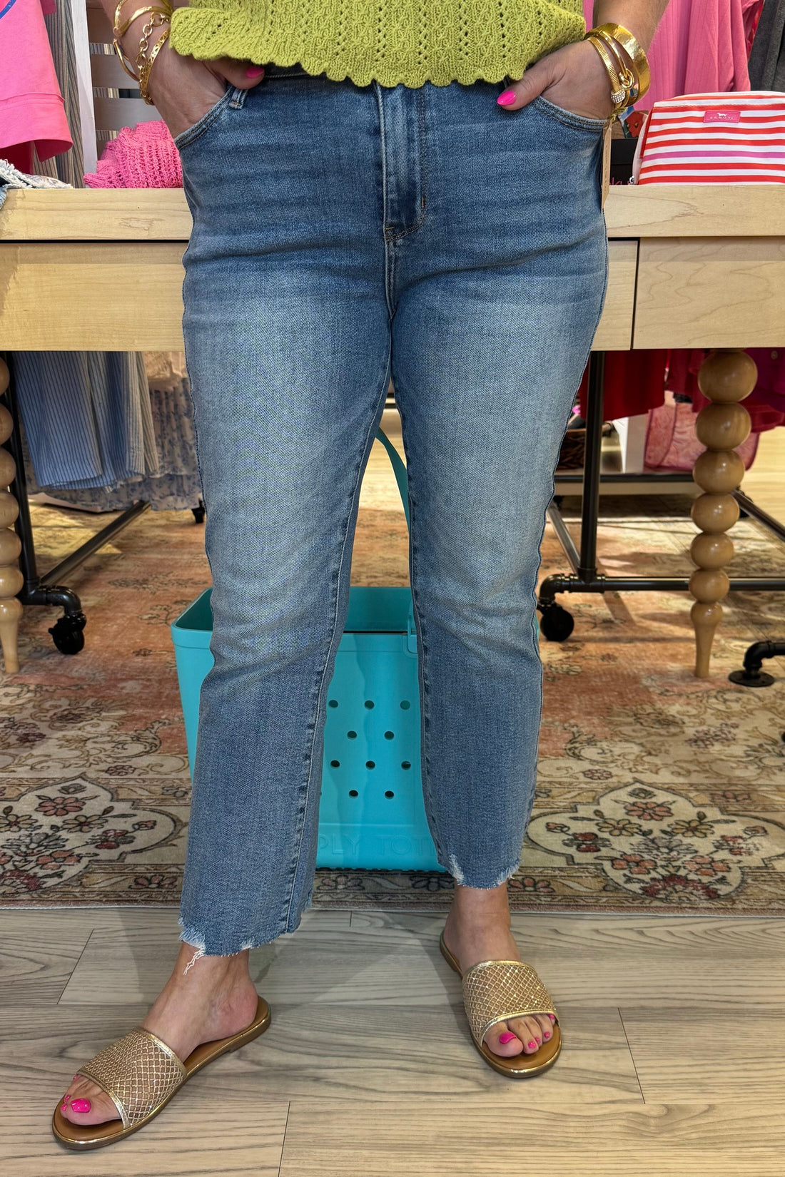 Mid Rise Kick Flare Destroy Hem JEANS JUDY BLUE