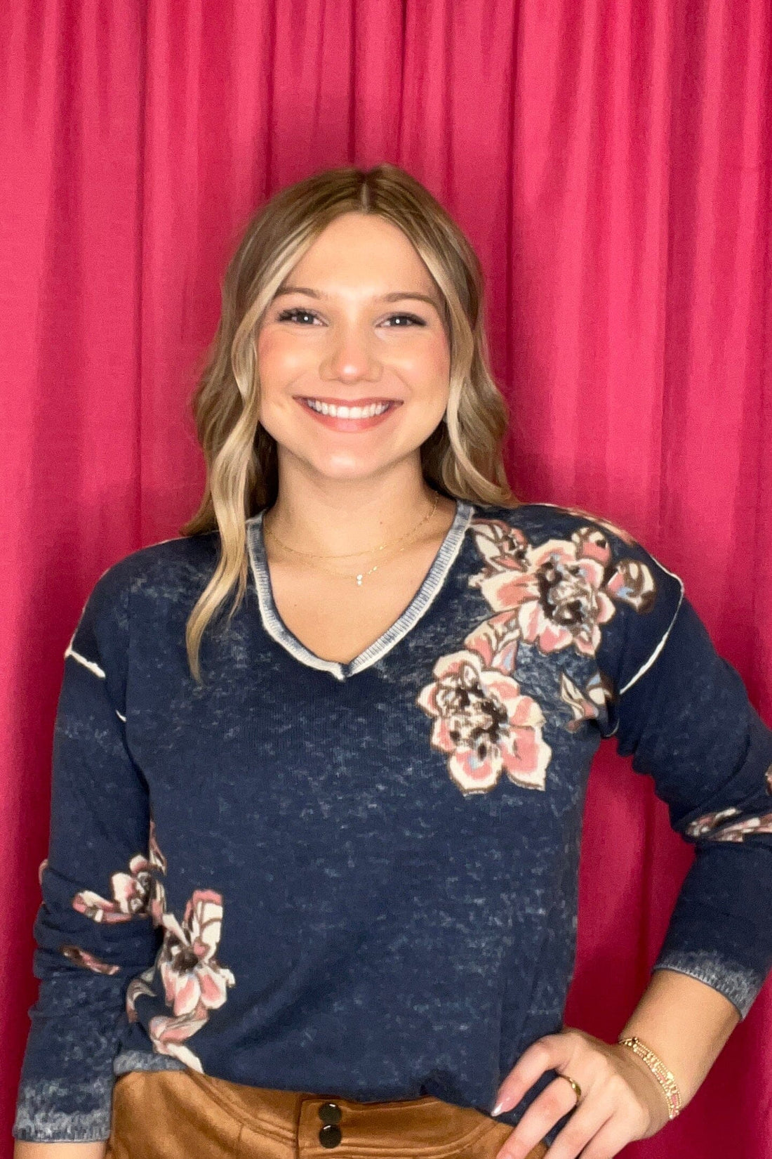 Reverse Print w/Floral V-Neck Sweater MISSY TOP SPECIAL CHARLIEB 