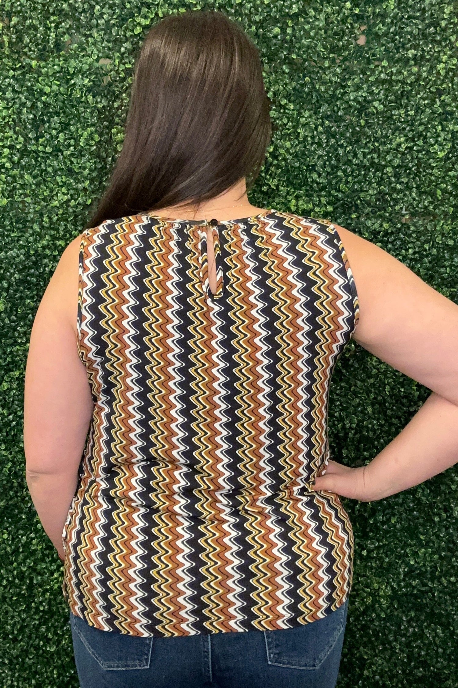 Sleeveless Knit Top w/Keyhole MISSY TOP SPECIAL LIVERPOOL 