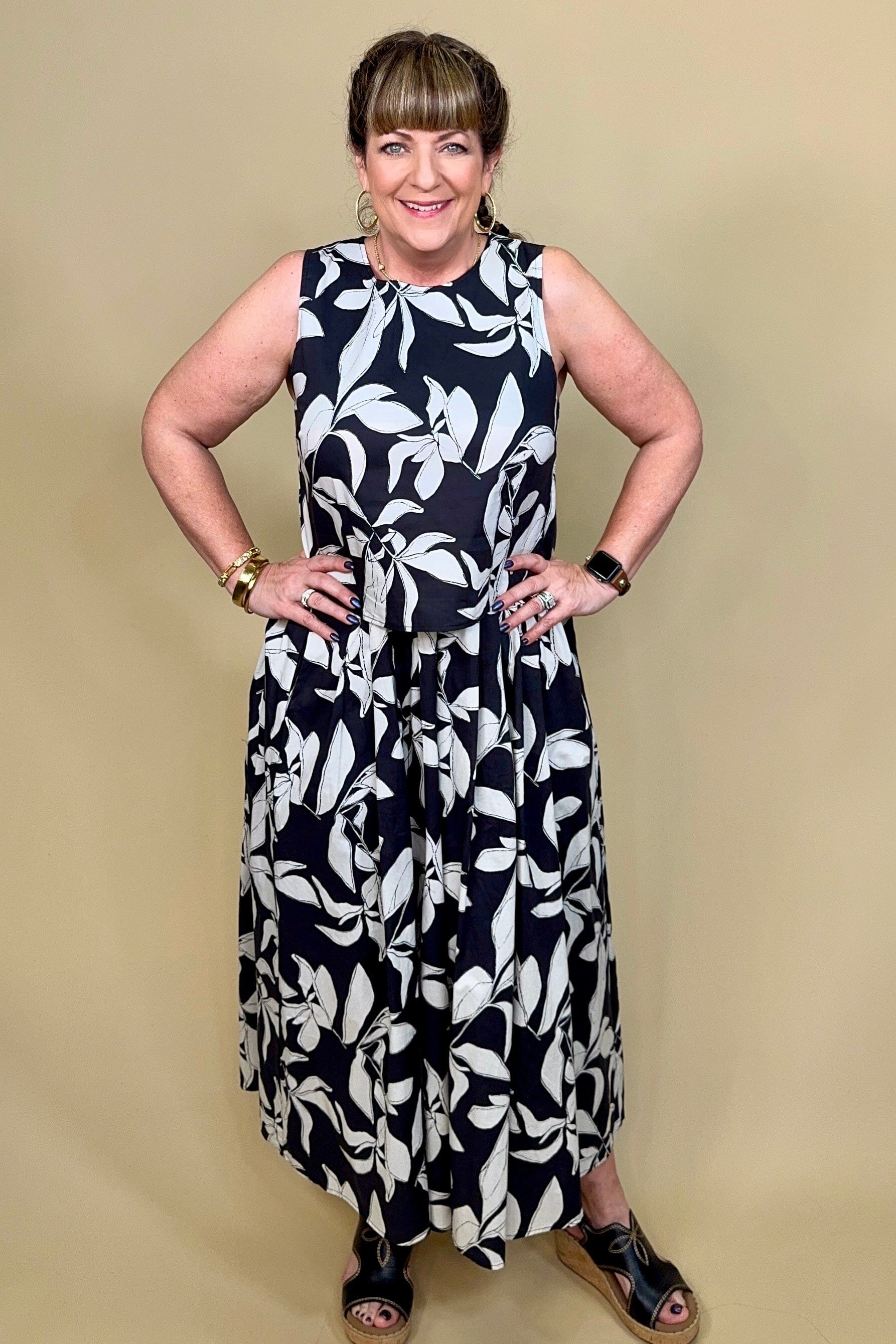 Sleeveless, Back Button Down Printed Top JR TOP DRESSY SHE&amp;SKY 