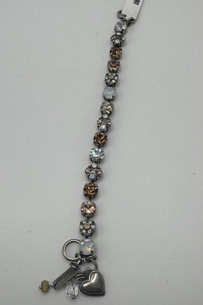 Medium Cluster Bracelet in Peace BETTERBRANDJEWELRY Mariana 
