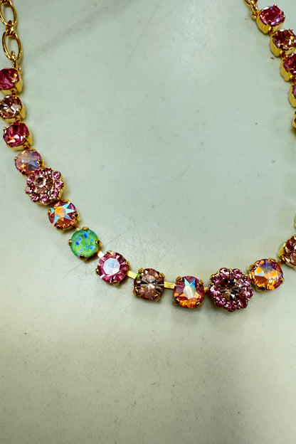 Medium Lovable Rosette Necklace in &quot;Parasol&quot; in Yellow Gold BETTERBRANDJEWELRY Mariana 