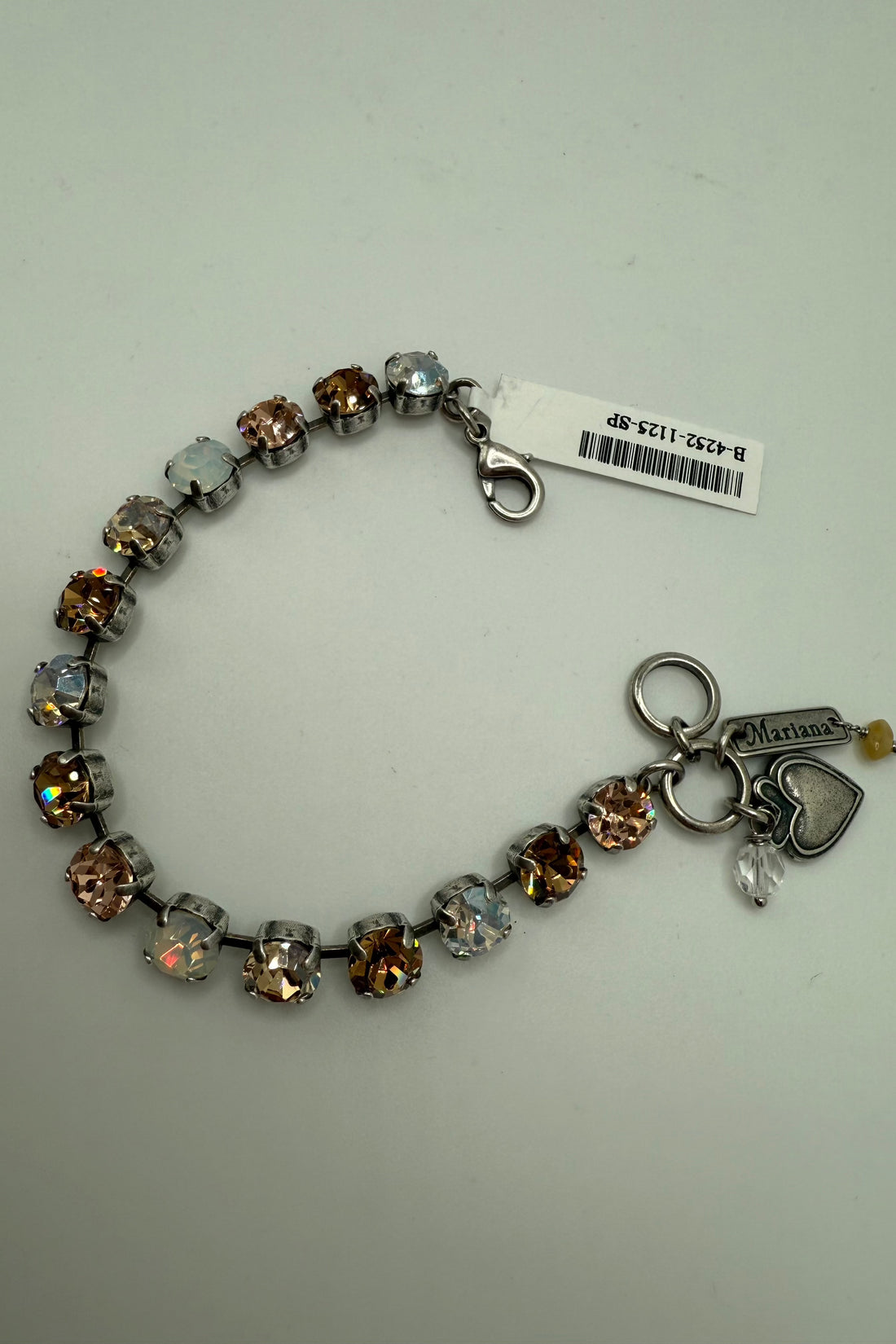 Medium Everyday Bracelet in &quot;Peace&quot; in Silver Plating BETTERBRANDJEWELRY Mariana 