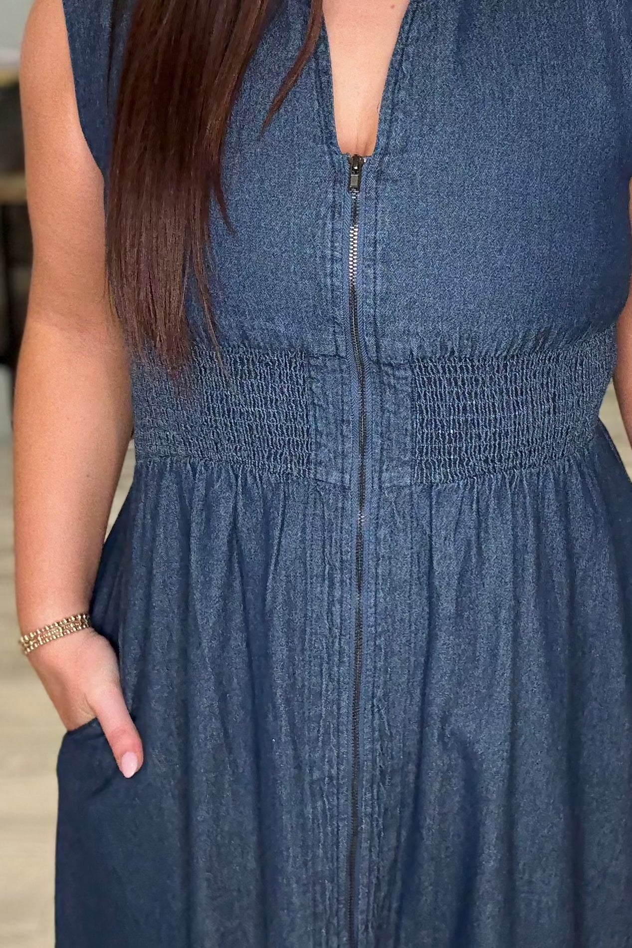 Sleeveless Dress with Zipper/Smocked Waist DRESS ENTRO 