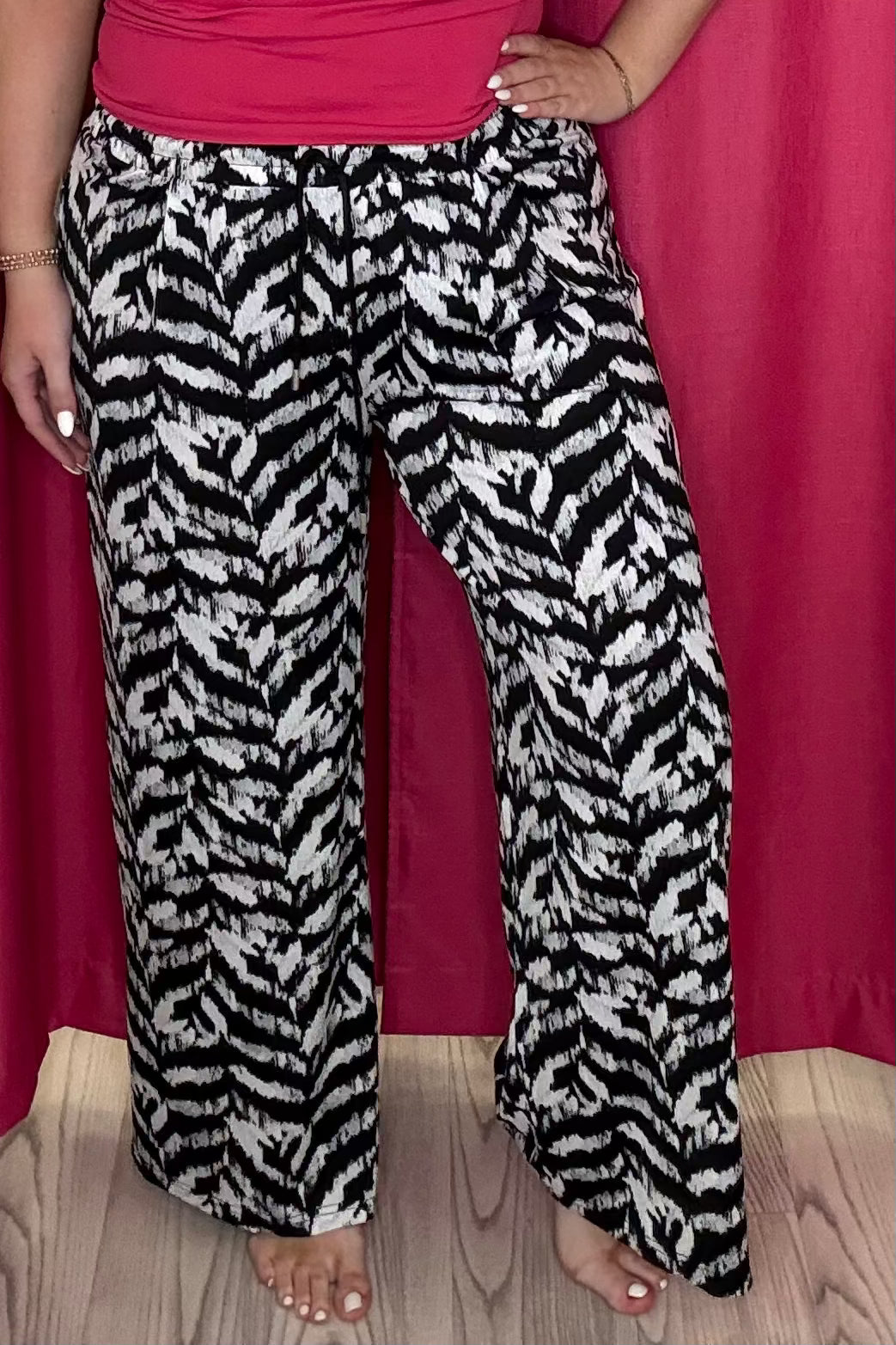 Wide Leg Printed Pant BOTTOMS ZAC &amp; RACHEL BLACK/WHITE S 