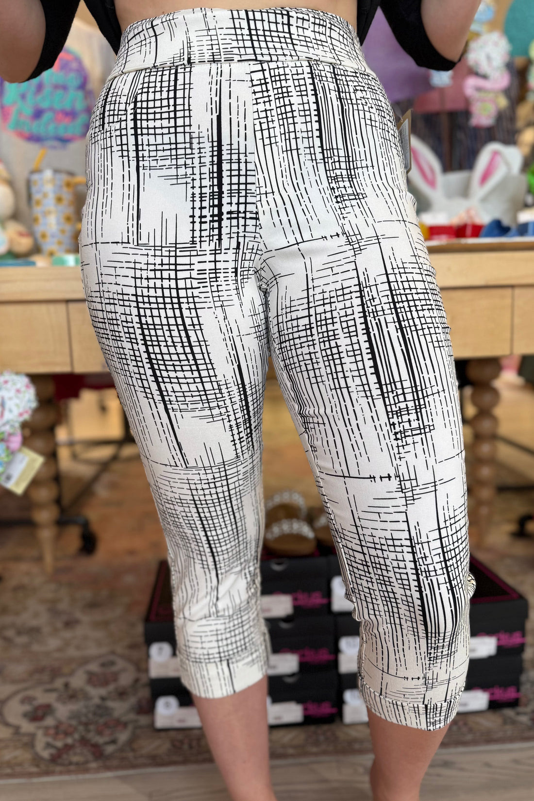 Printed Stretch Pull-On Cuffed Capri BOTTOMS Charlie B 
