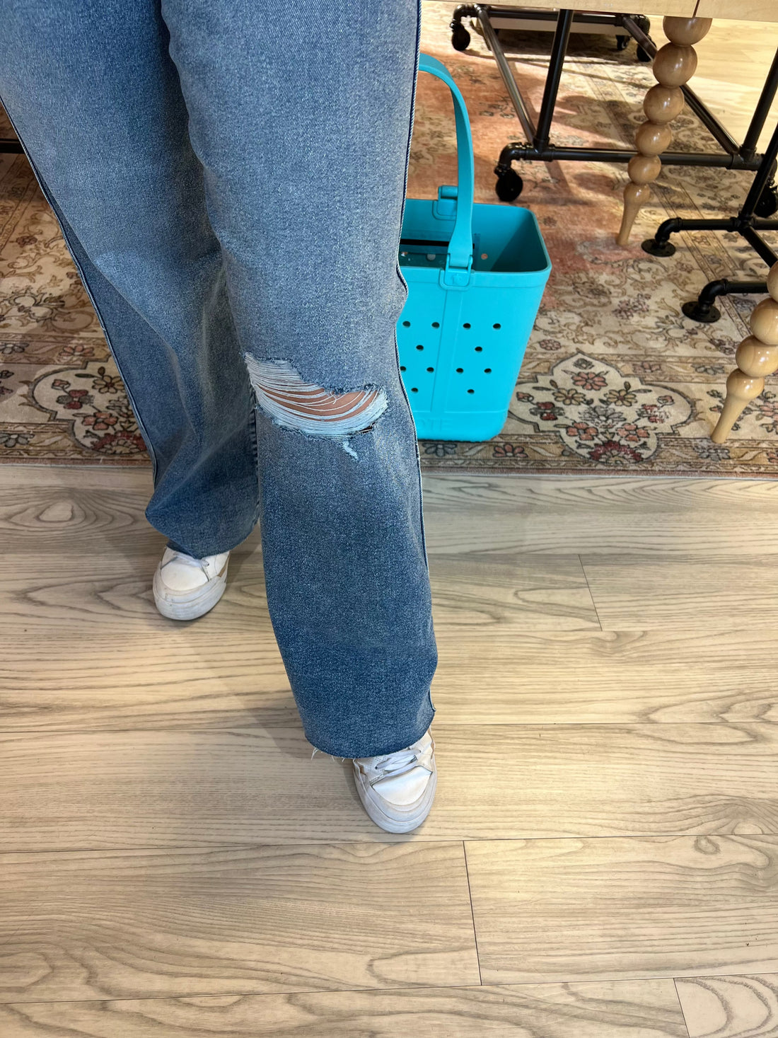 High Waist Wide Leg w/Distress 11&quot;/31&quot; JEANS JUDY BLUE 